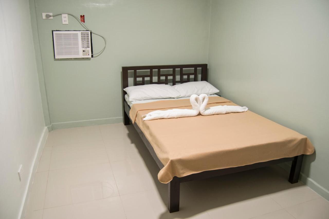 Parmview Inn Legazpi Esterno foto
